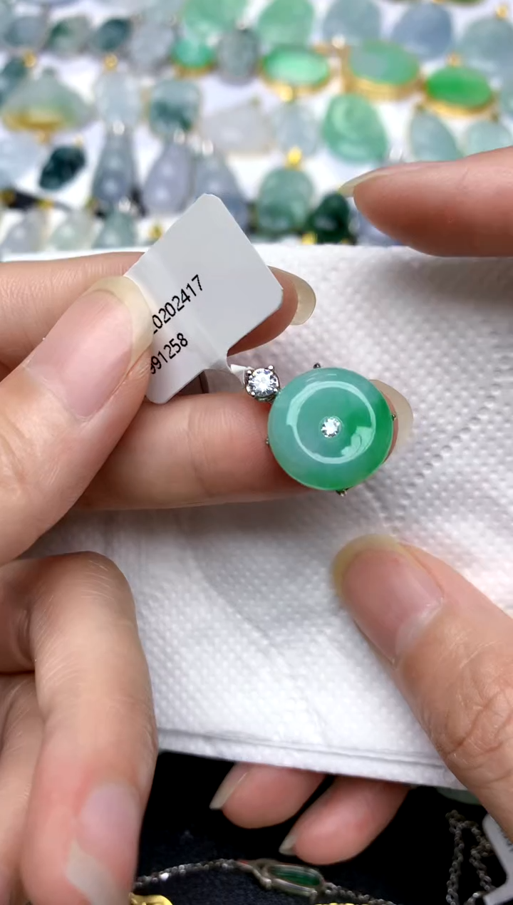 颈饰银S925镶嵌翡翠天然A货翡翠