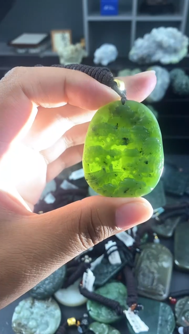 和田玉未镶嵌颈饰1