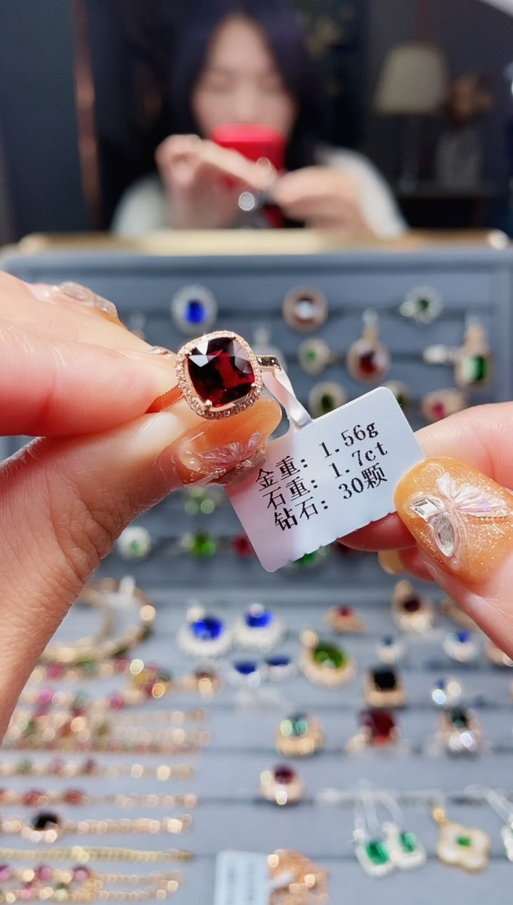 【闪购商品】碧玺颈饰18K金镶嵌1.7ct