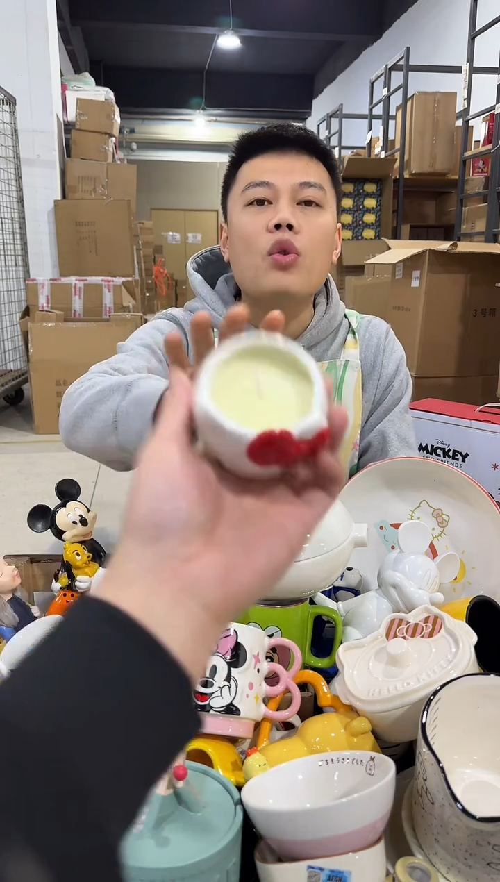 瓷片红色kt猫香薰