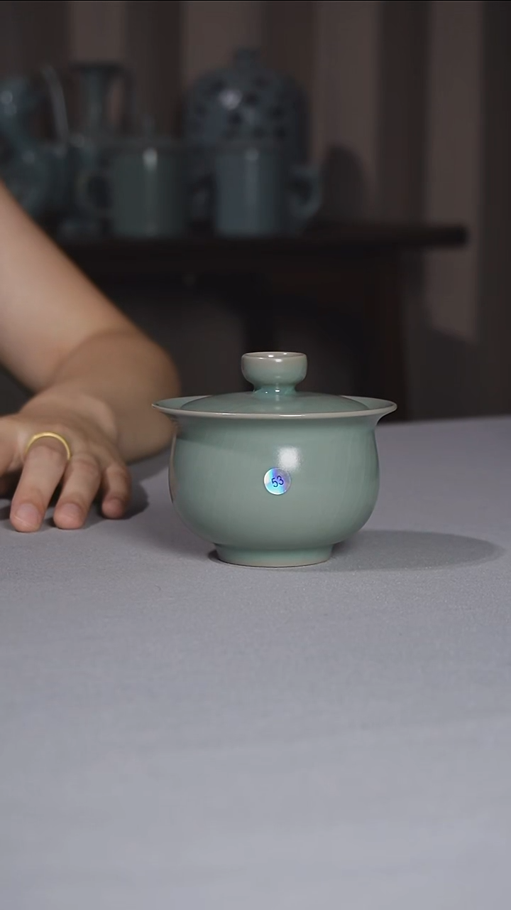 53号微瑕钱袋子盖碗两才，