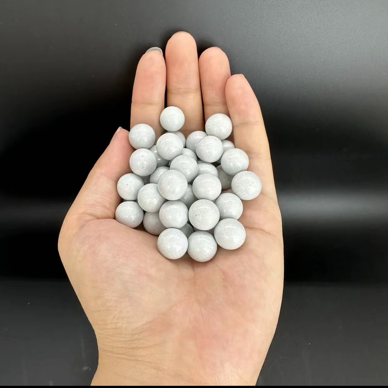 白色磁力加重泥丸10毫米12毫米弹弓专用弓粮