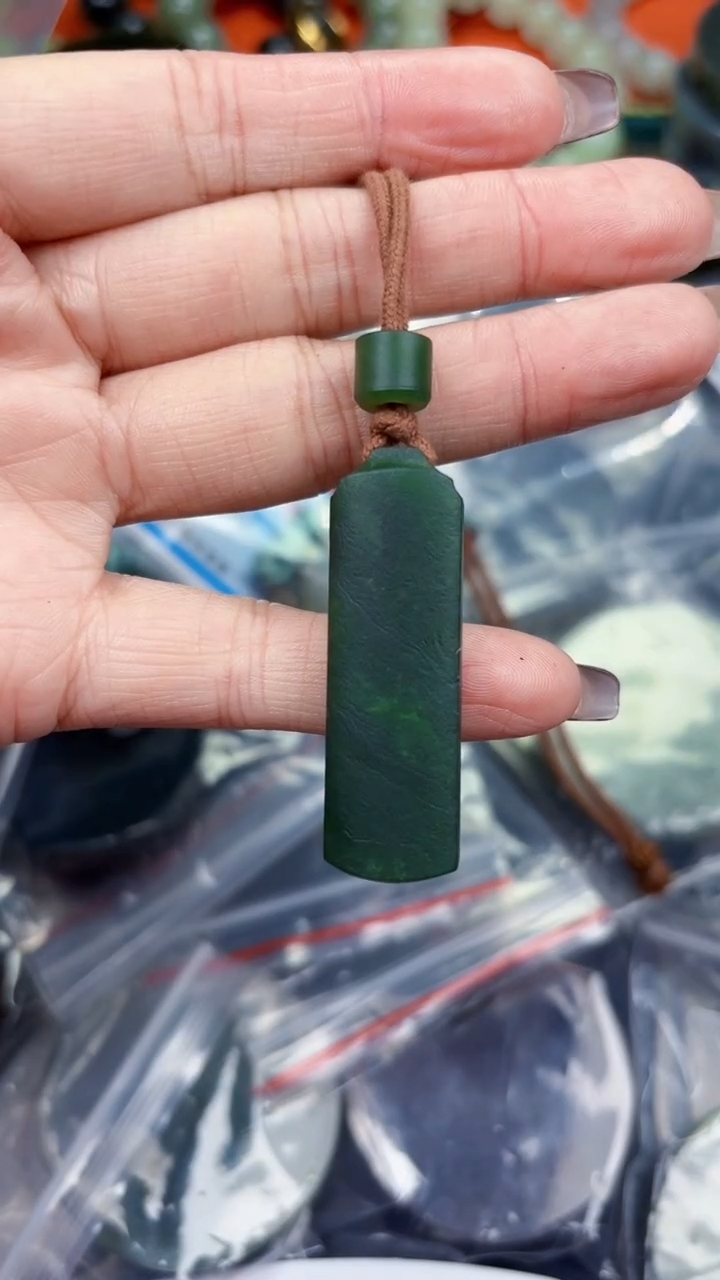 颈饰未镶嵌和田玉和田玉