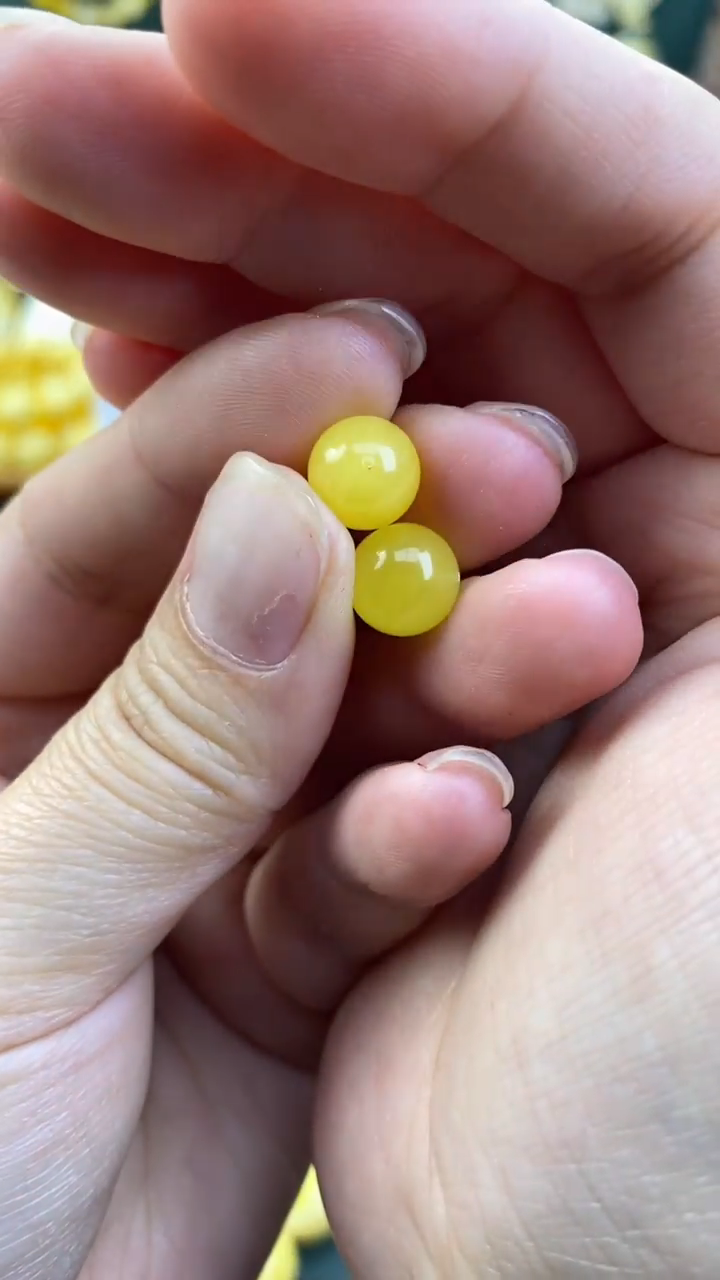 【闪购商品】琥珀裸石未镶嵌月.1