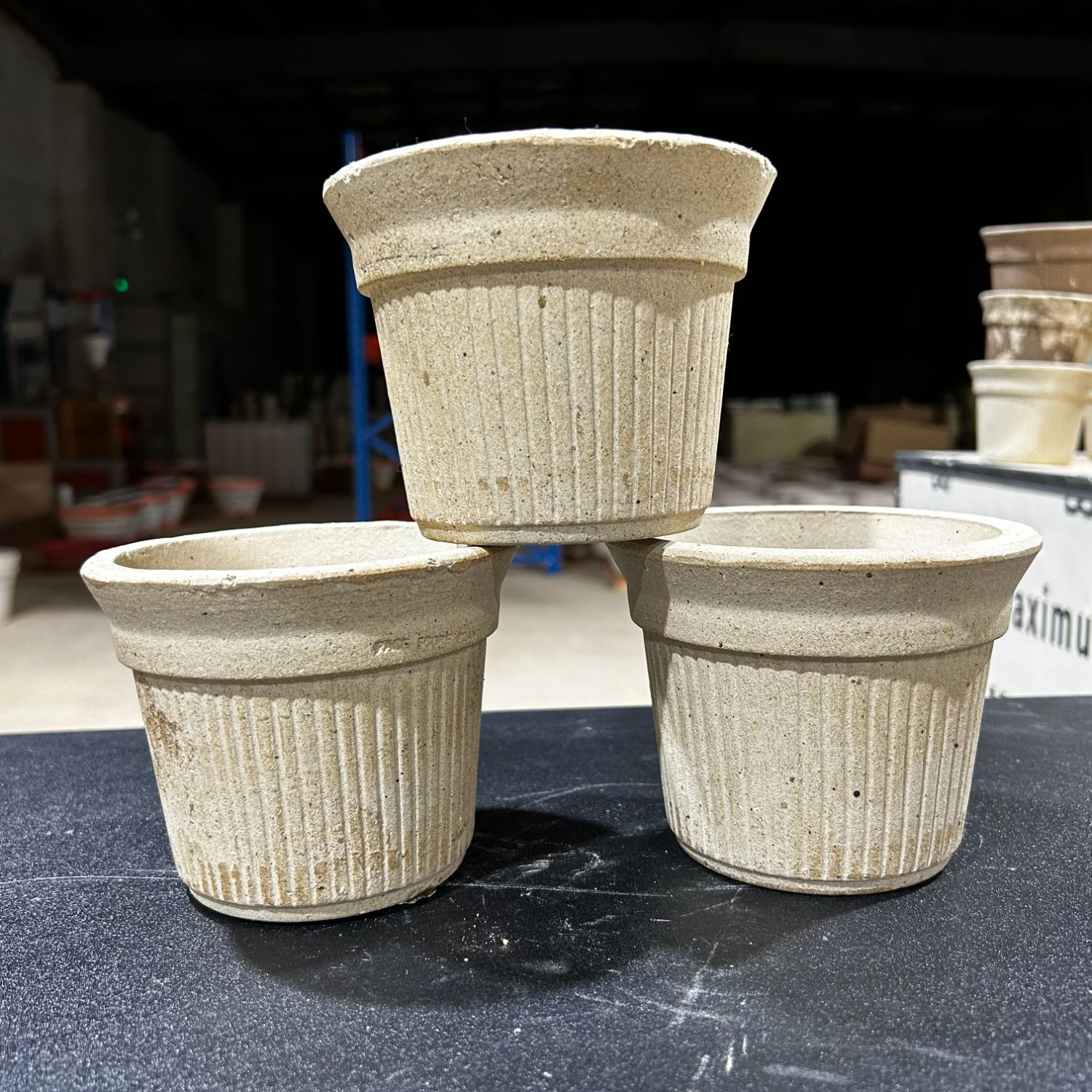 布蕾杯13口径白陶色三件套花盆