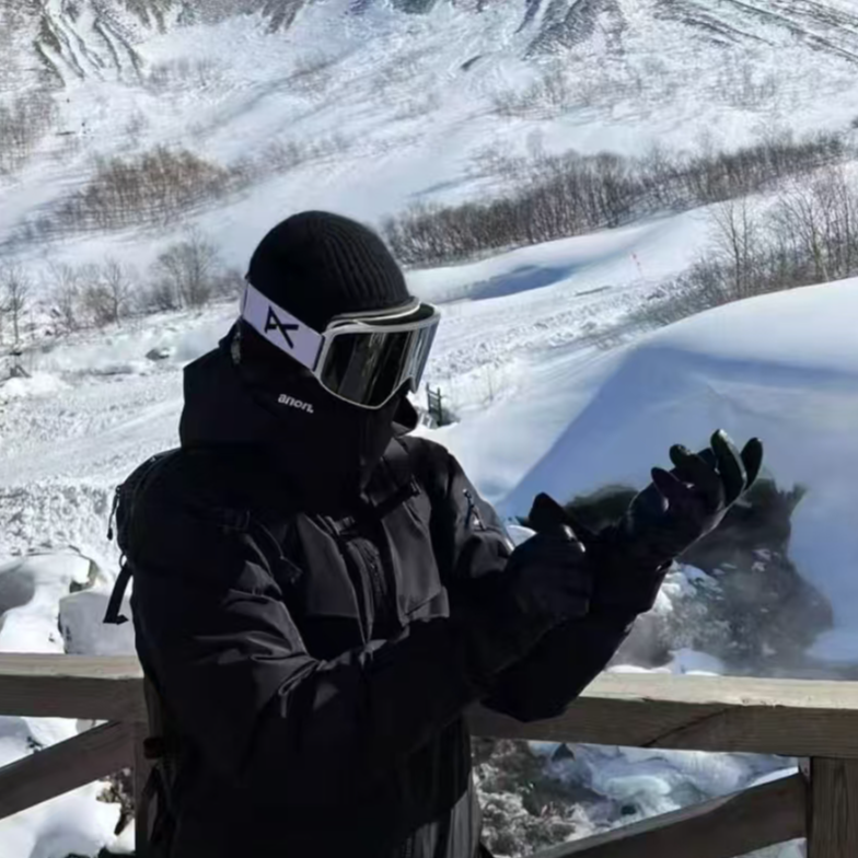 小MC防风防雨男女同款羽绒服  138