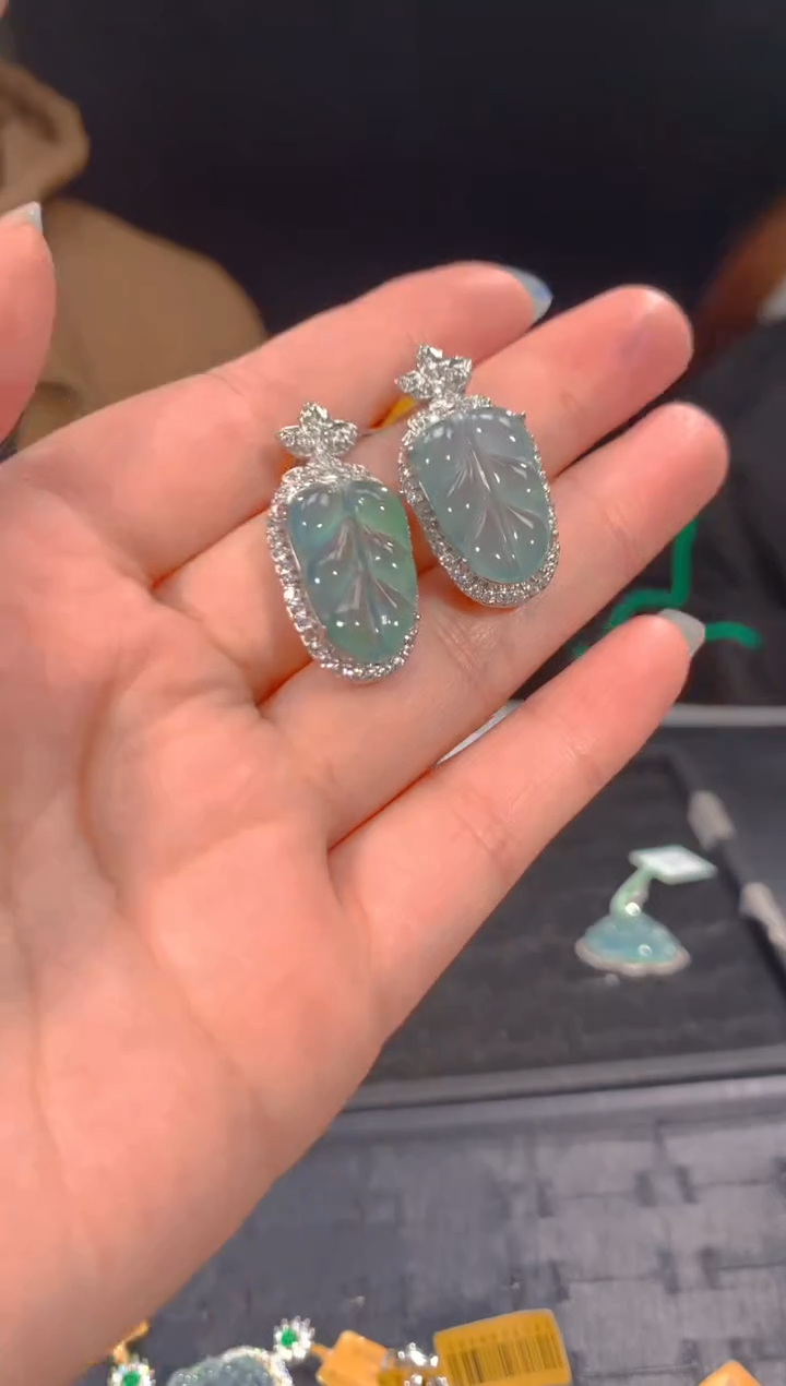 【闪购商品】定制翡翠未镶嵌47定制翡翠，多样性发货（发其一）