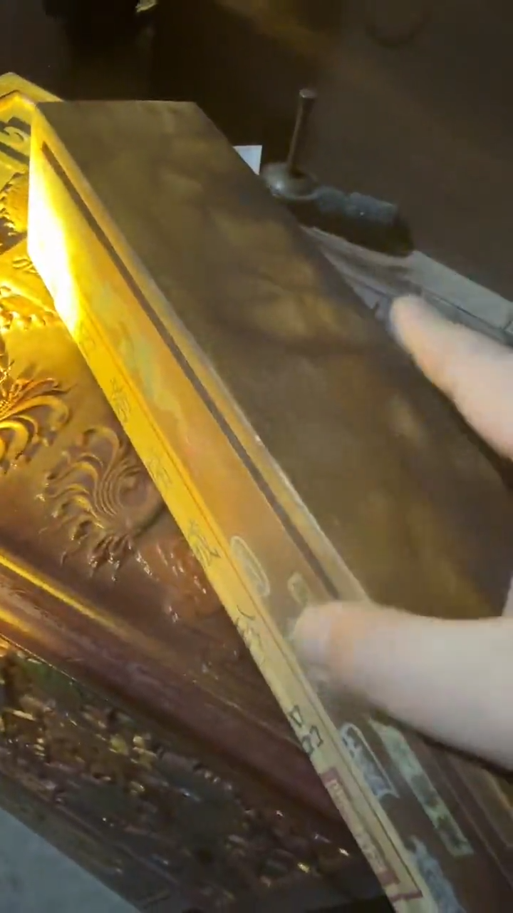 木            浮雕龙盒子