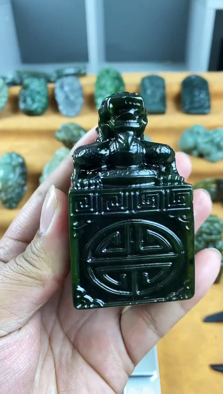 未镶嵌和田玉把件1