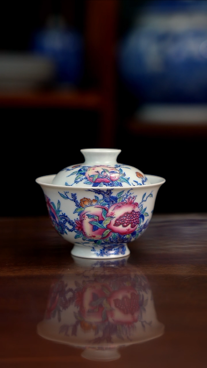 空山明月新斗彩石榴盖碗