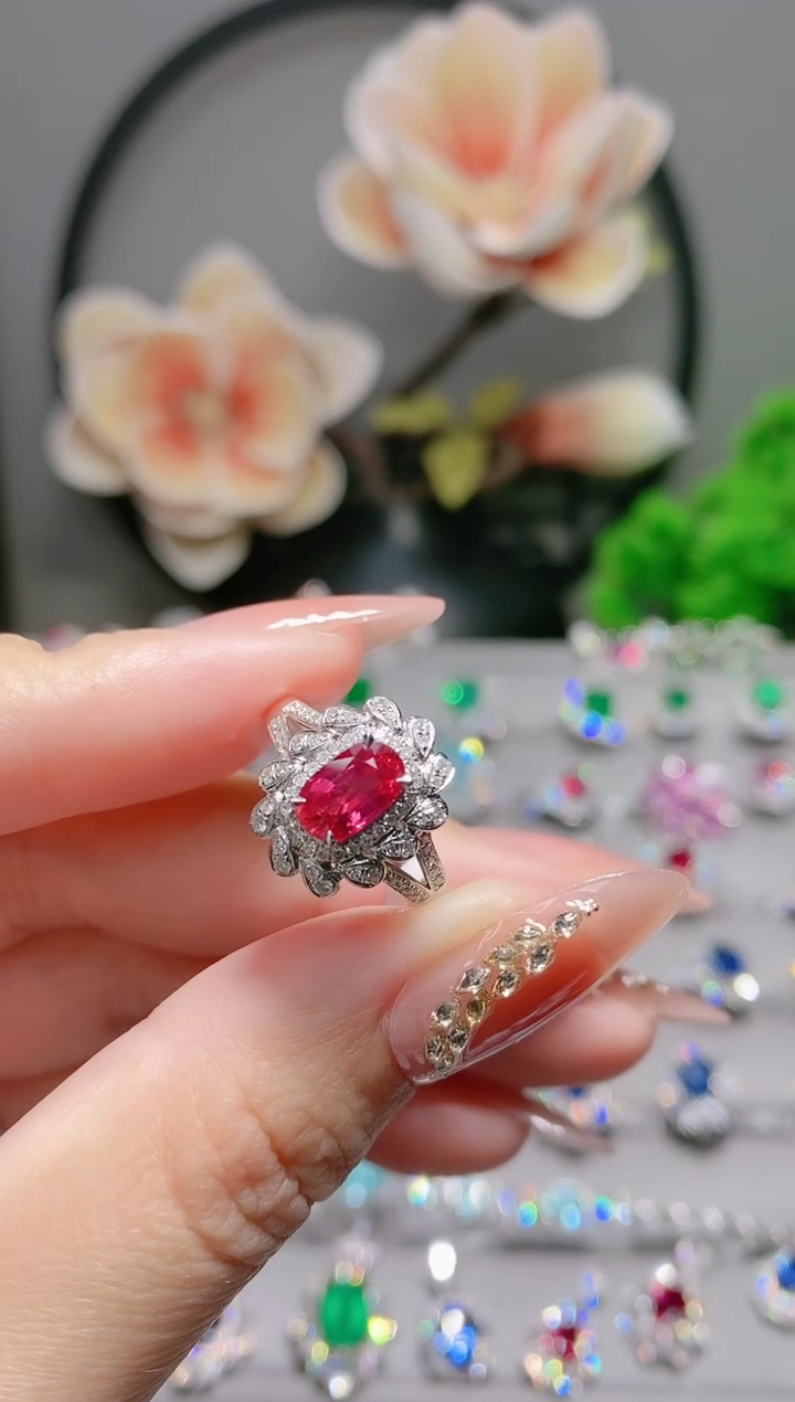 18K金镶嵌18K金戒指红宝石钱***了.