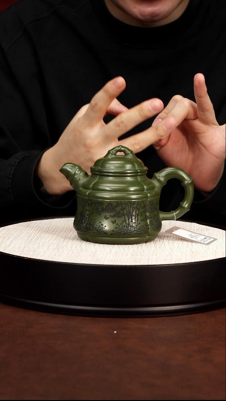 茶壶紫砂宜兴紫砂 竹鼎壶 民国绿泥 范传梅 300cc