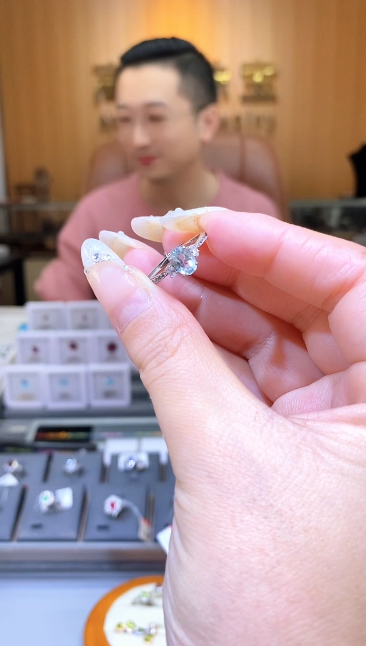 【闪购商品】海蓝宝石戒指银S925镶嵌天然海蓝宝戒指