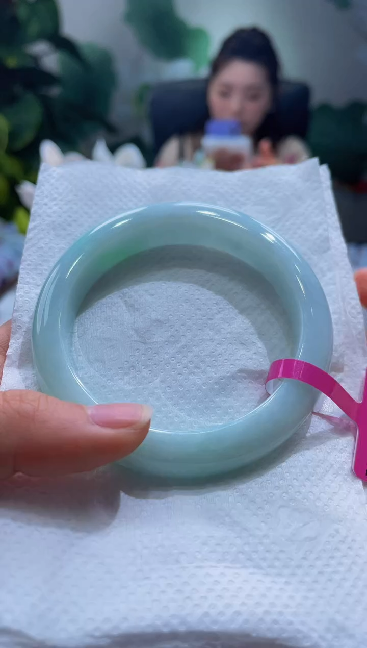 【闪购商品】翡翠手镯未镶嵌221手镯56.5