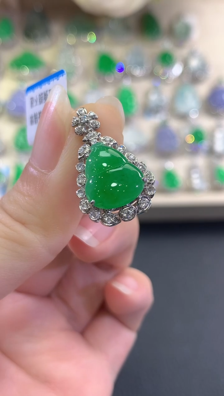 吊坠(不含链)18K金镶嵌翡翠b160   