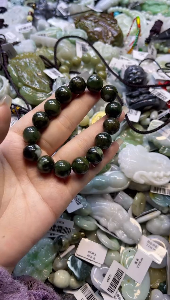 【闪购商品】翡翠颈饰未镶嵌00000609