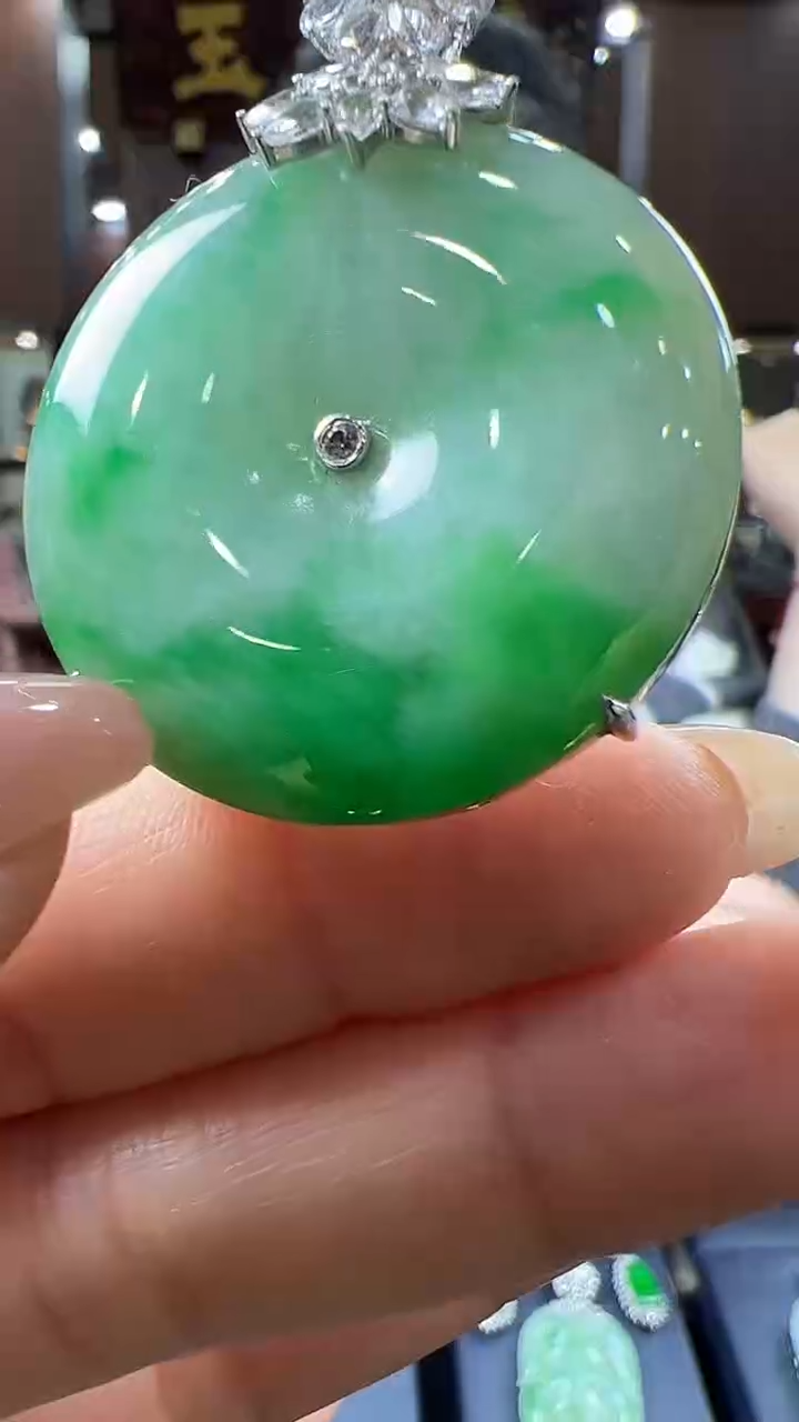 【闪购商品】翡翠挂件18K金镶嵌平安扣不含链