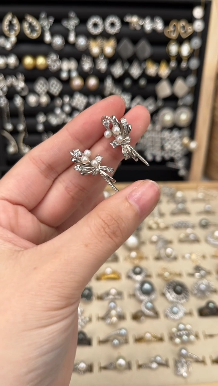 【闪购商品】淡水珍珠耳饰银S925镶嵌S925淡水耳饰（微瑕）