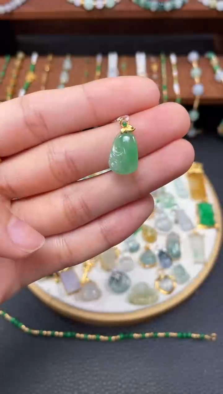 【闪购商品】翡翠吊坠(不含链)18K金镶嵌一个  JK231