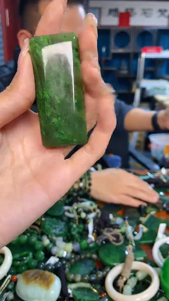 未镶嵌和田玉挂件1