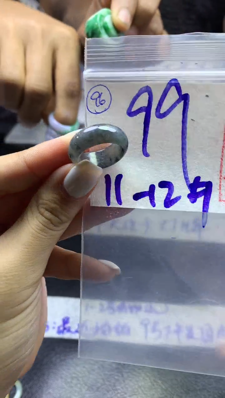 【闪购商品】定制翡翠未镶嵌戒圈1112*99元毛货需精抛光发
