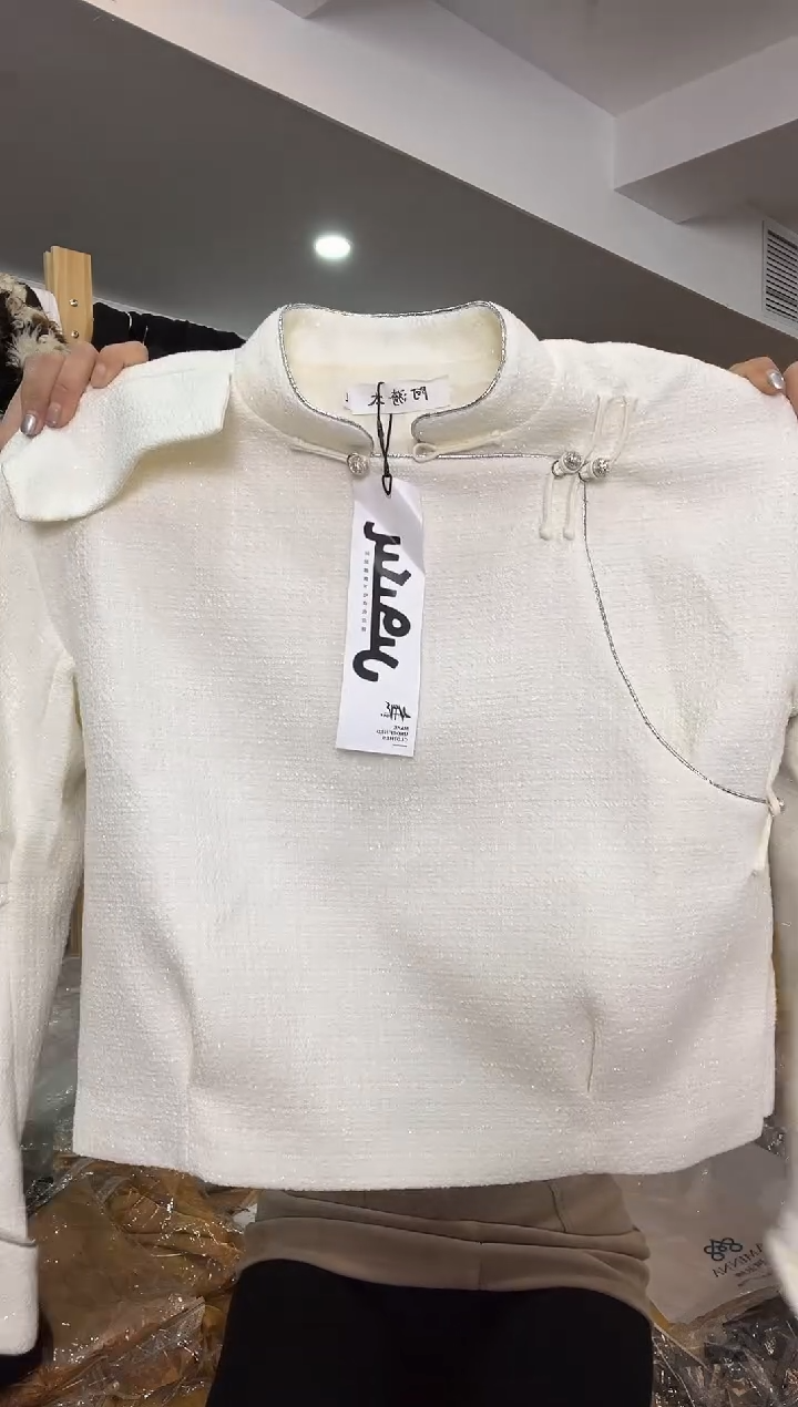 XL码     120-130斤  外套