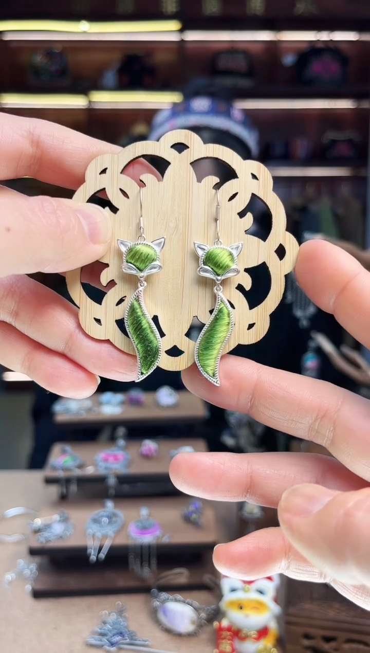 【闪购商品】织绣1733黔东南苗族刺绣