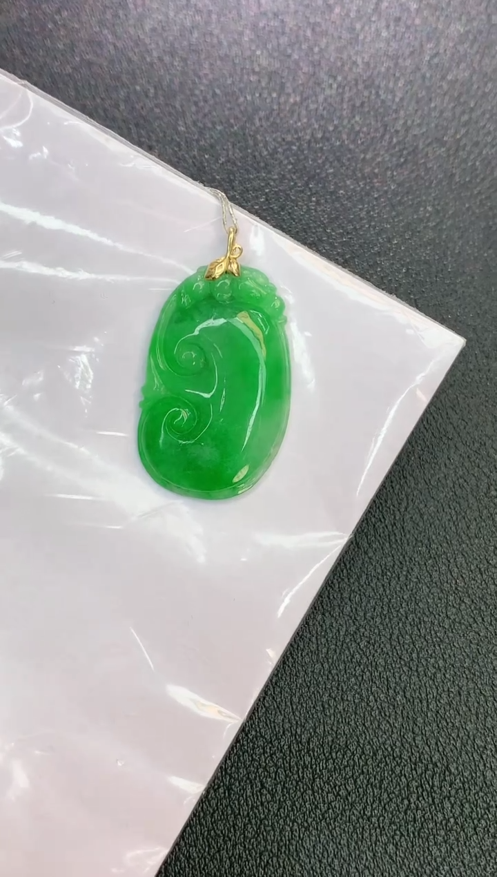 颈饰18K金镶嵌翡翠赠礼盒证书 珍珍