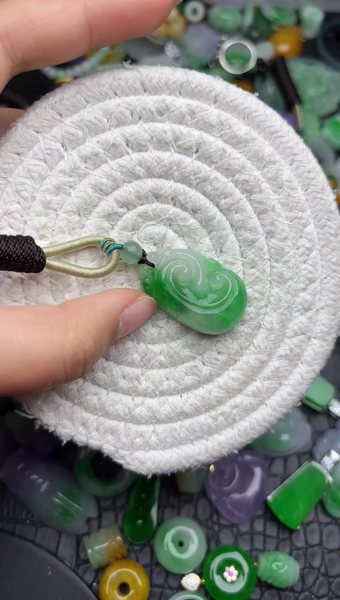 颈饰未镶嵌翡翠缅甸翡翠吊坠