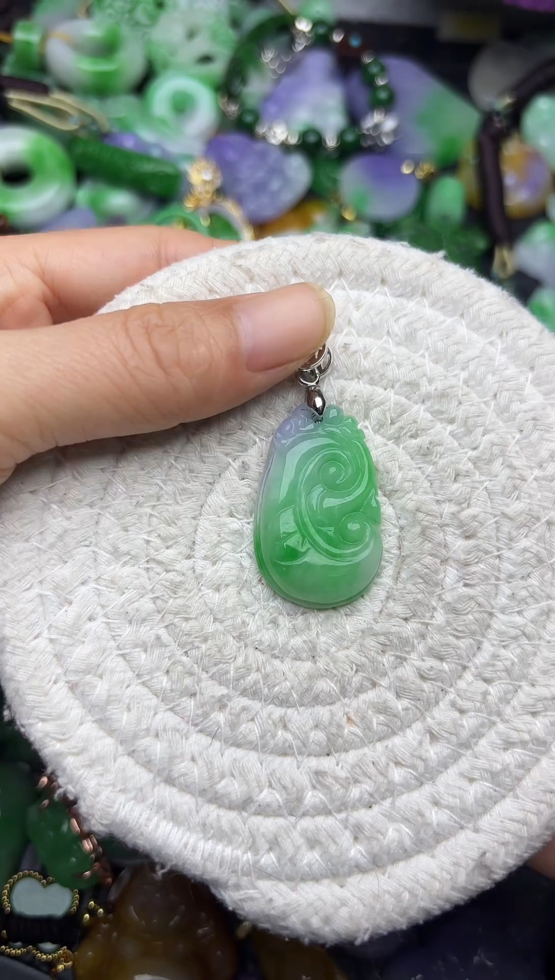 颈饰未镶嵌翡翠缅甸翡翠吊坠