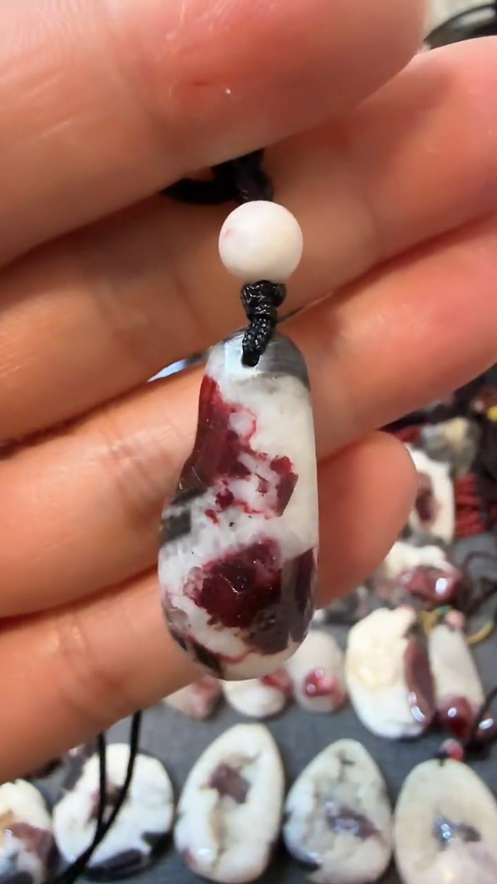 【闪购商品】天然辰砂大晶砂随行吊坠1
