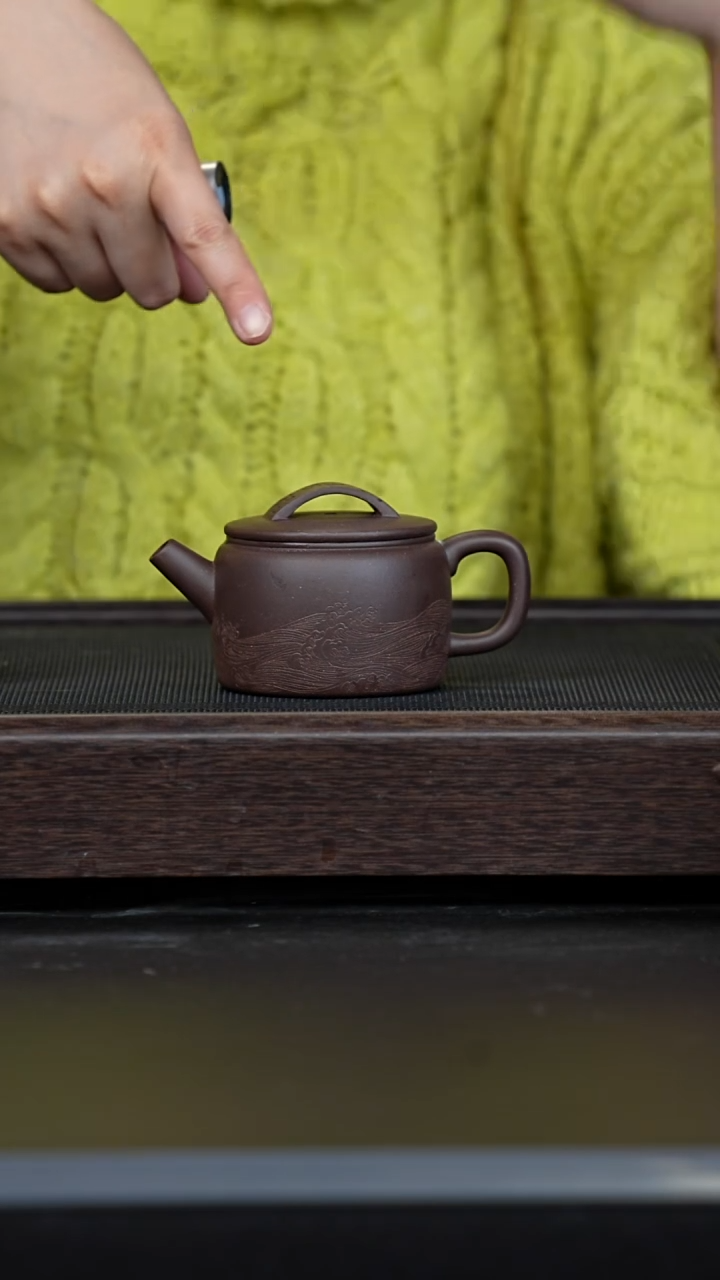 【闪购商品】紫砂茶壶乌泥刻绘风生水起