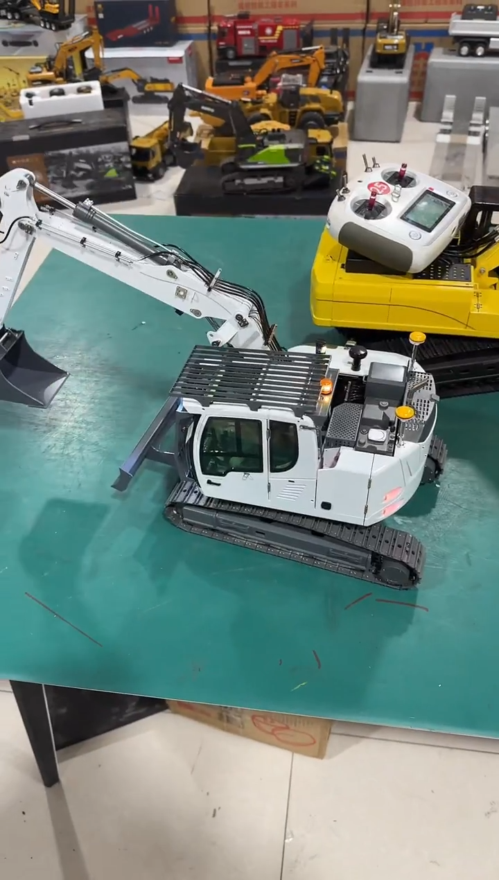 CUT-914 履带式液压无尾挖掘机（白色没库存发蓝白色）