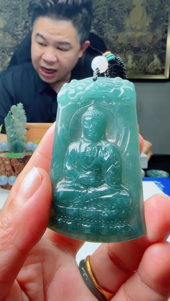 【闪购商品】翡翠颈饰未镶嵌11111111