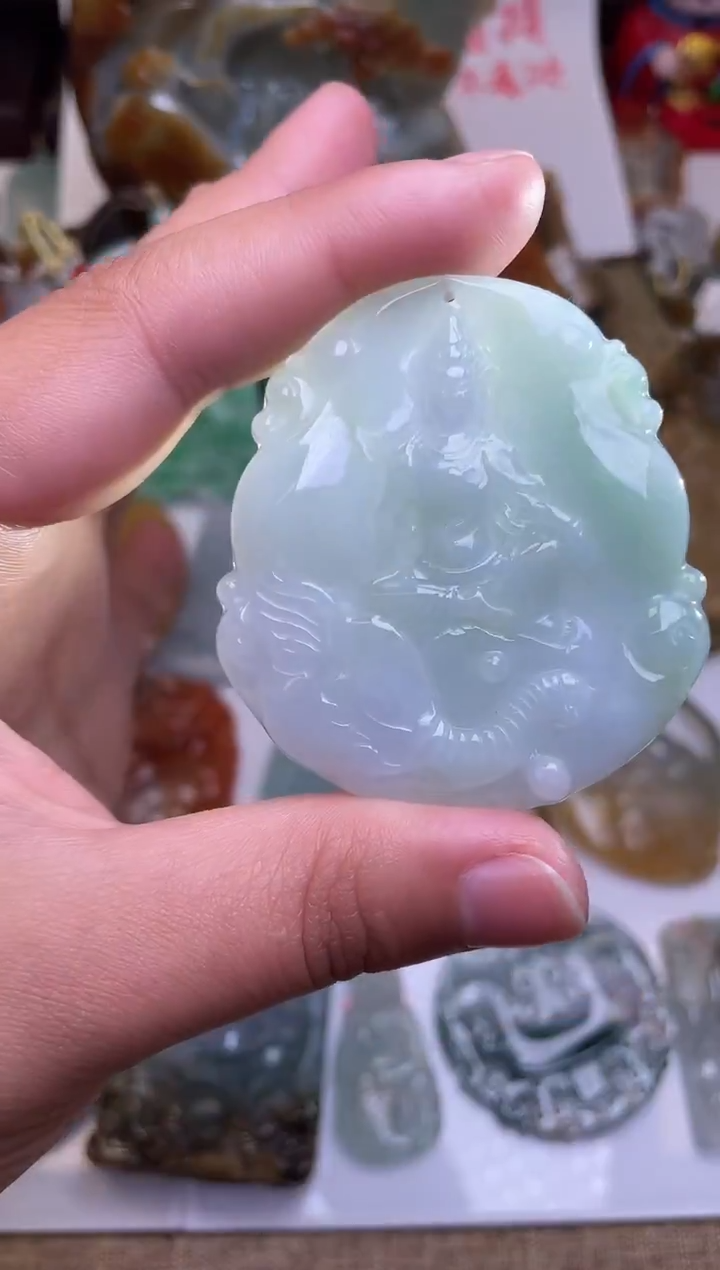 颈饰未镶嵌翡翠普贤