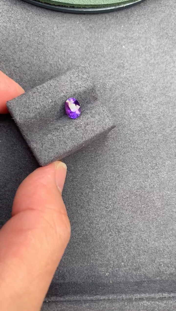 【闪购商品】彩色蓝宝石裸石未镶嵌1.1ct 无烧紫蓝宝