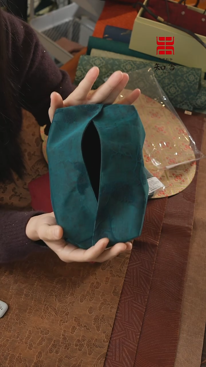 【闪购商品】纸巾盒正············