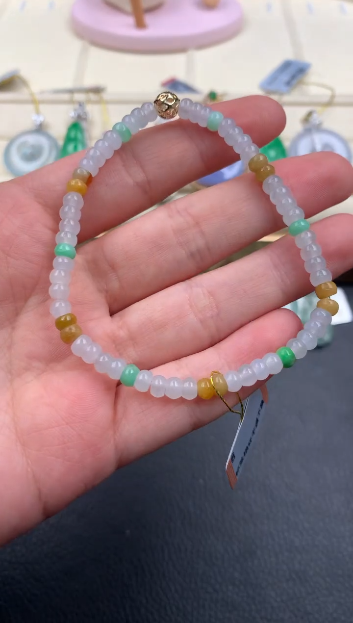 【闪购商品】翡翠手串未镶嵌Q488        