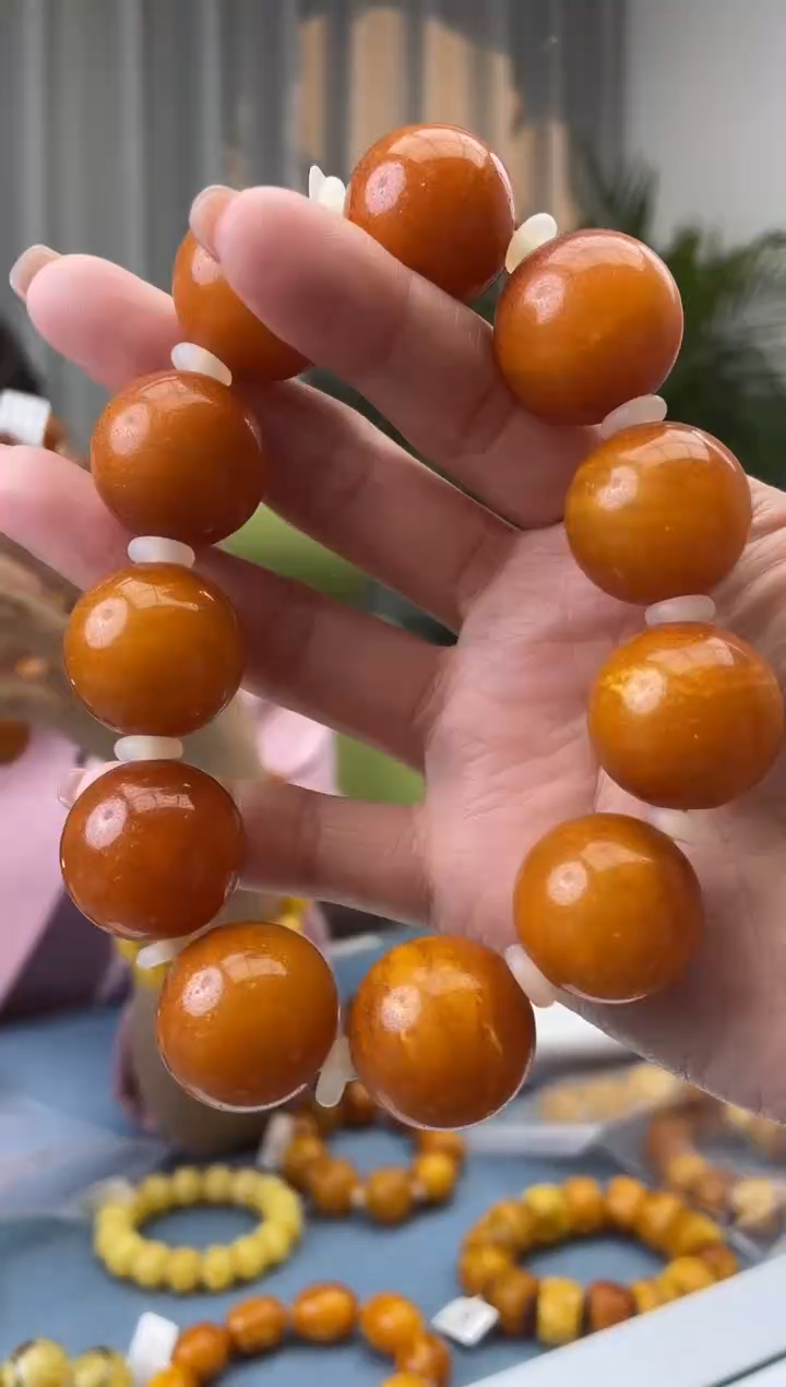 【闪购商品】蜜蜡珠宝奇石未镶嵌假一罚十，发一件068.21