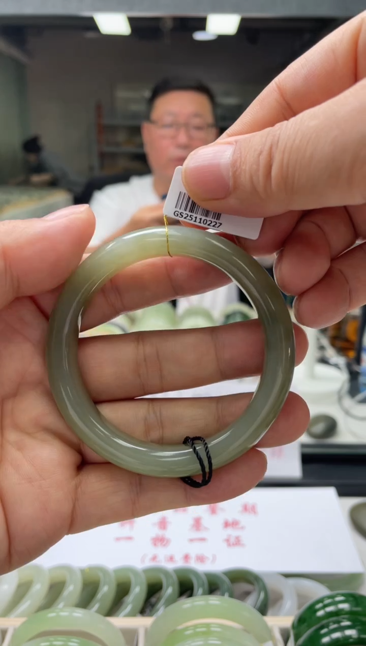 【闪购商品】和田玉手镯未镶嵌编码0227 圈口57-58