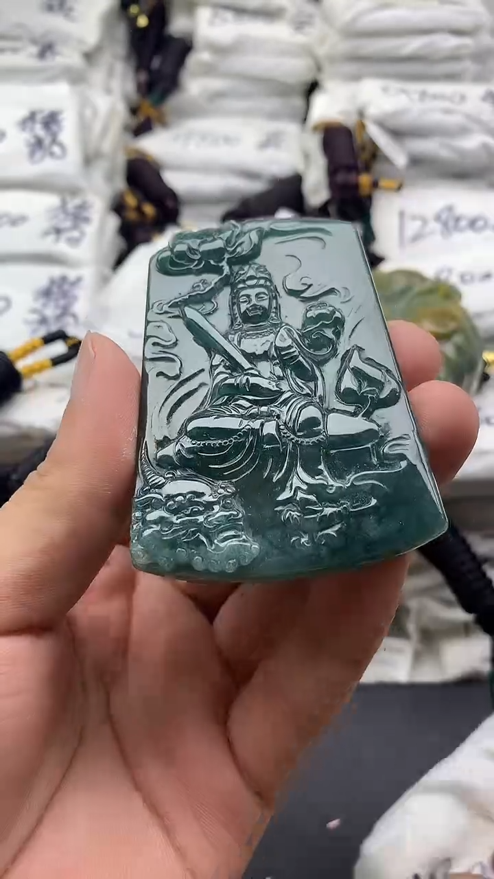 【闪购商品】翡翠颈饰未镶嵌5555555555