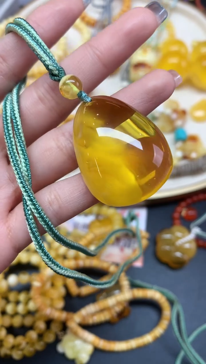 【闪购商品】蜜蜡裸石未镶嵌吊坠A66|980