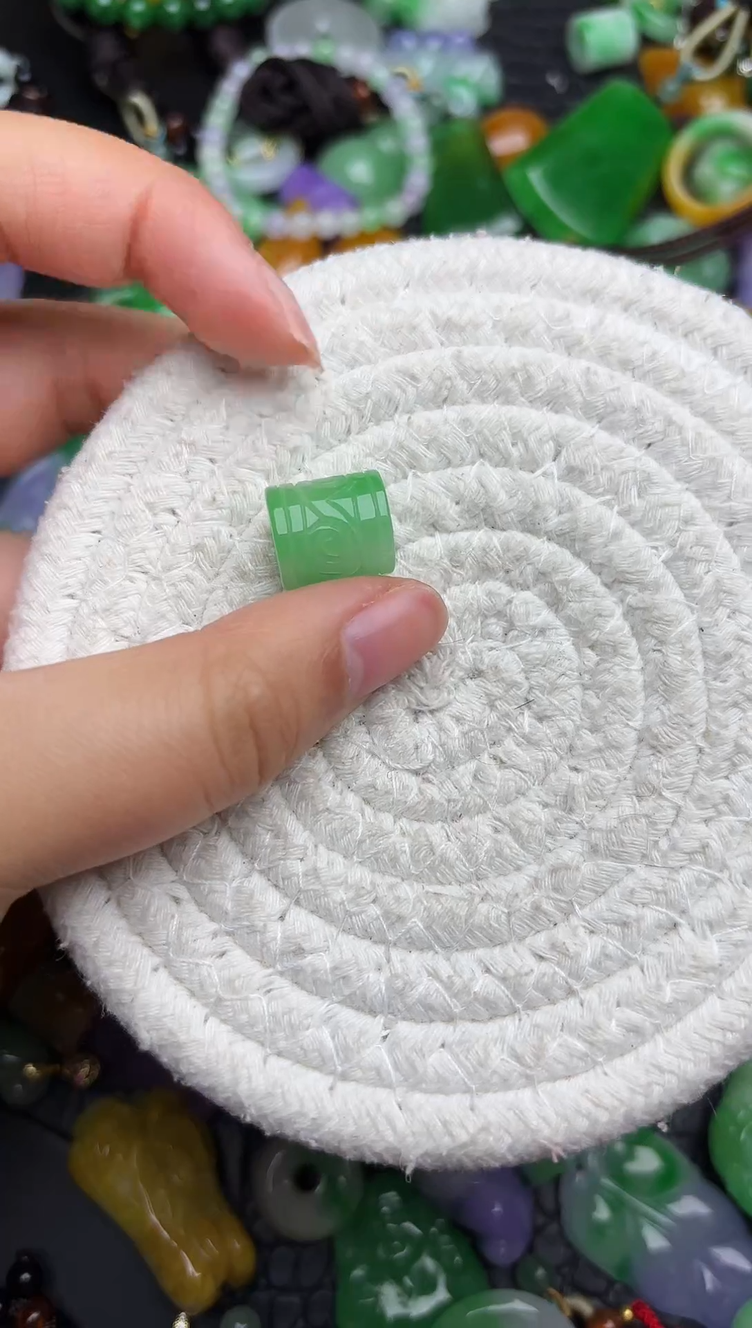颈饰未镶嵌翡翠缅甸翡翠吊坠