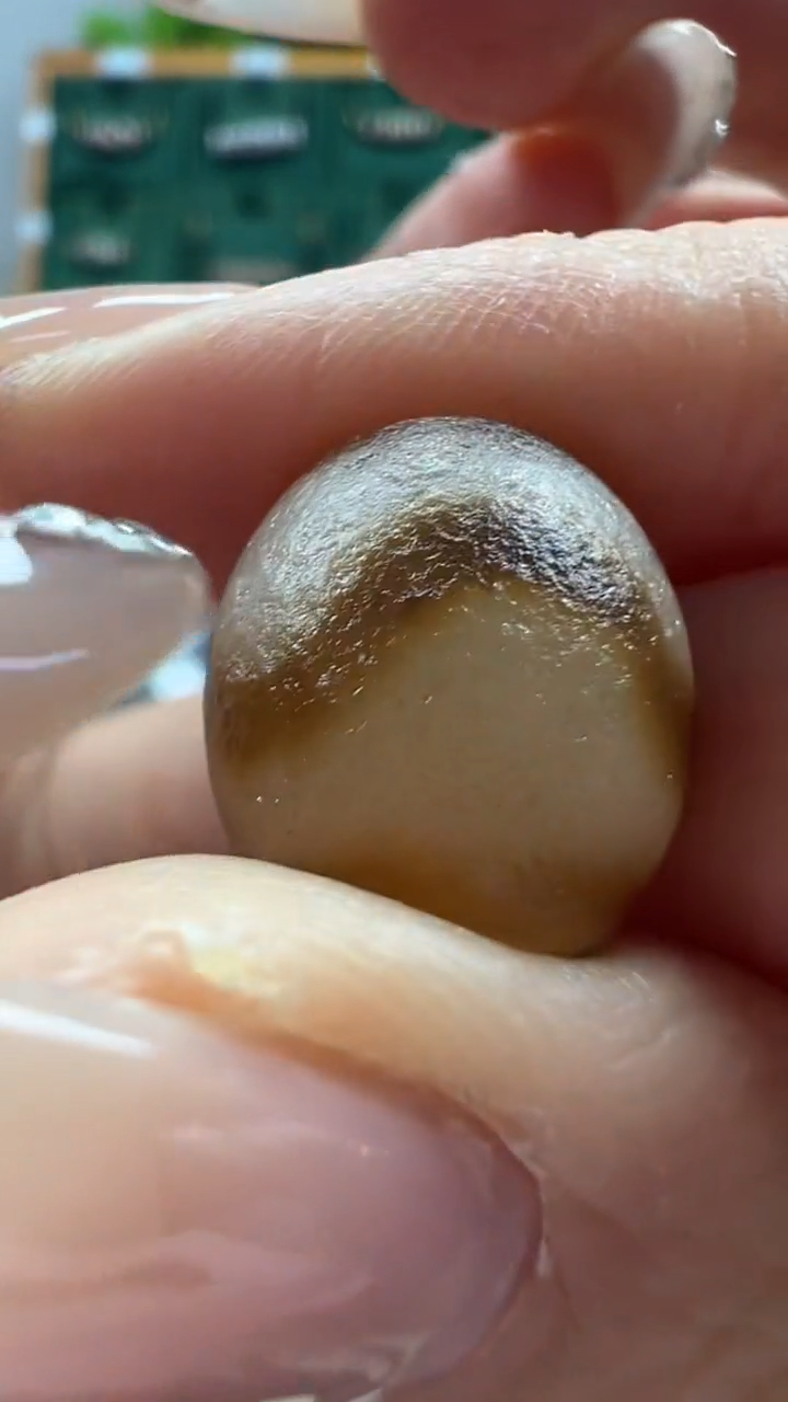 玛瑙/玉髓（覆膜）颈饰未镶嵌46微瑕随机发货