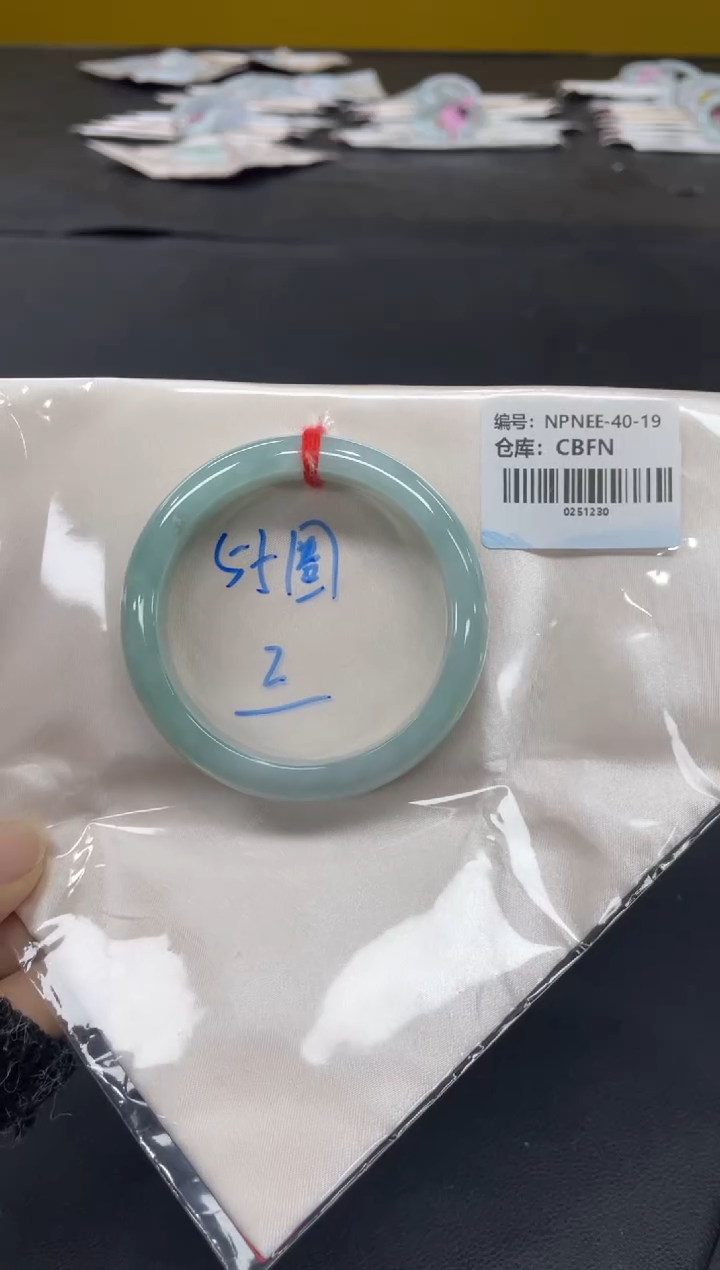 未镶嵌手镯翡翠翡翠手镯