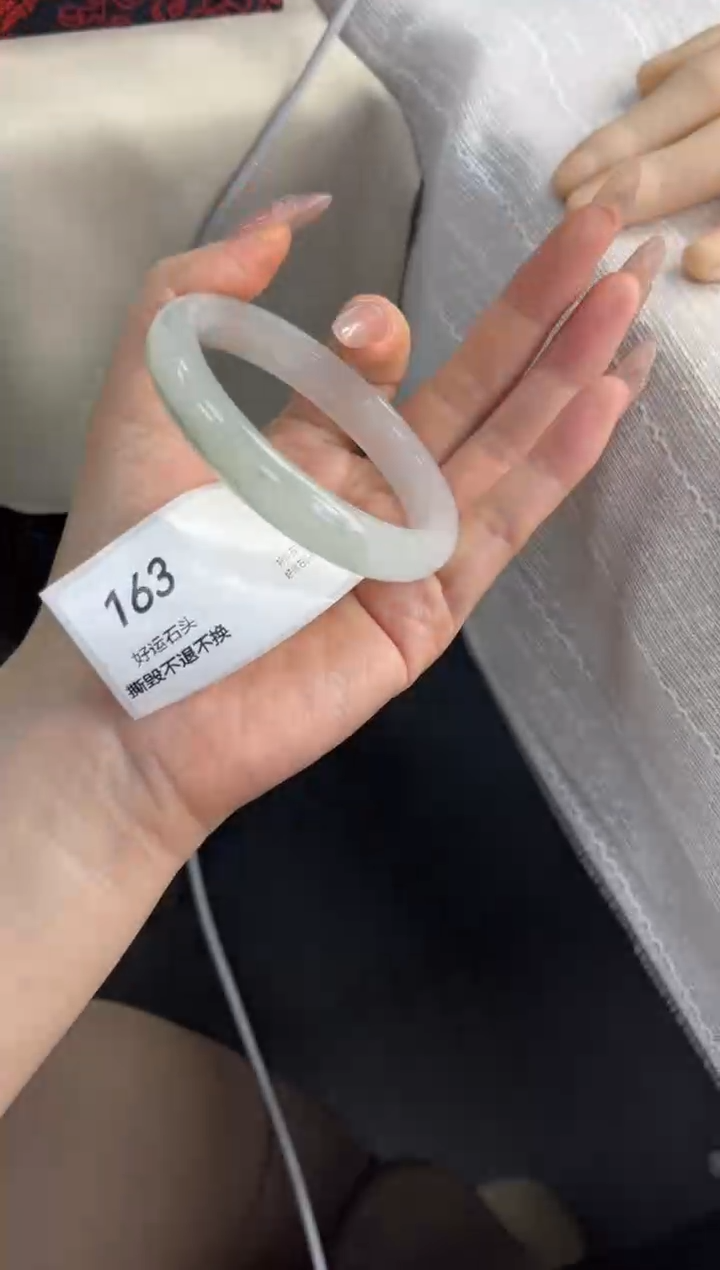 未镶嵌手镯石英质玉微瑕163