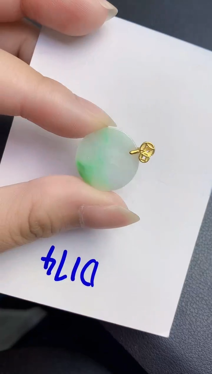 翡翠未镶嵌颈饰0000000000