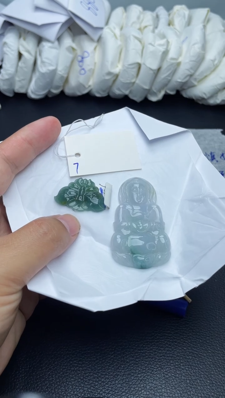 翡翠手镯未镶嵌7