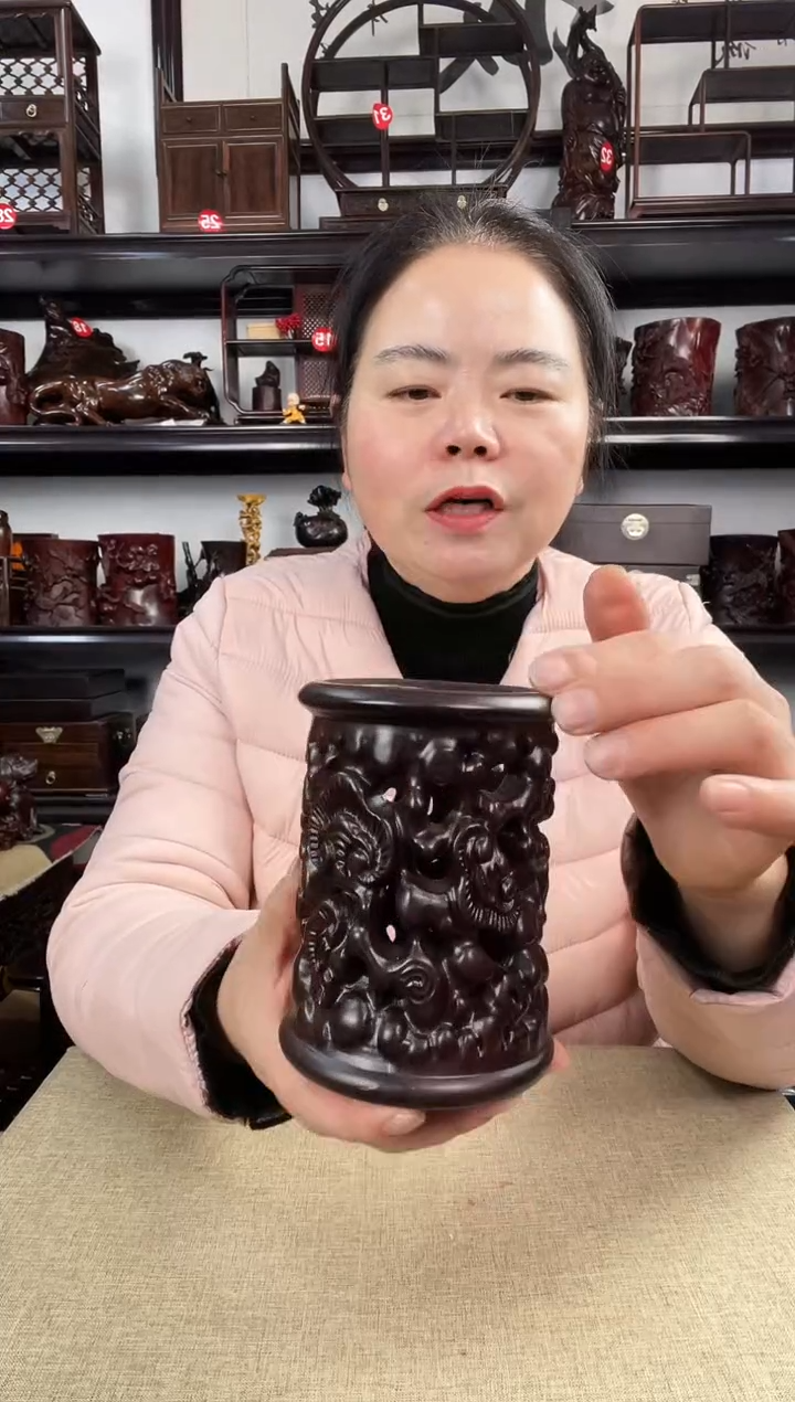 木新款笔筒老李红木工艺品