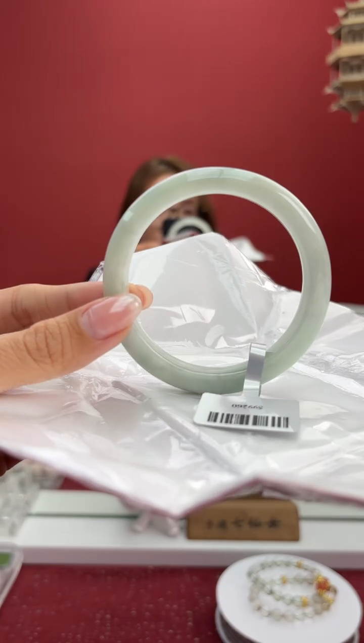 【闪购商品】翡翠手镯未镶嵌2手镯